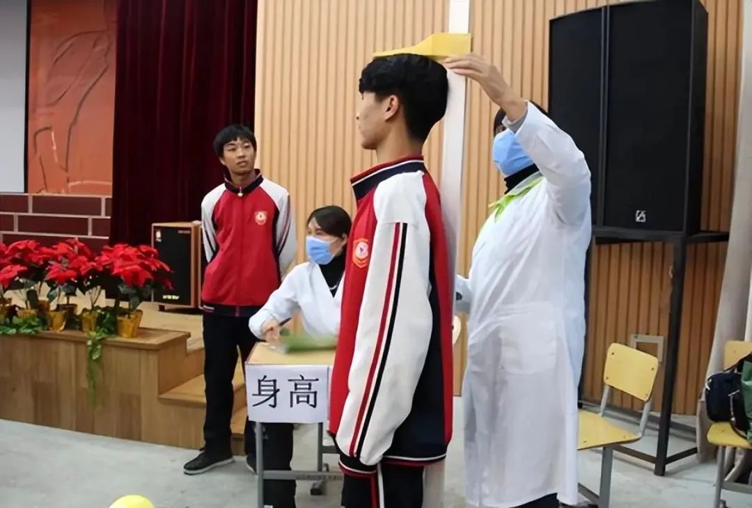 女老师和男学生差差差_女老师和男学生差差差_女老师和男学生差差差