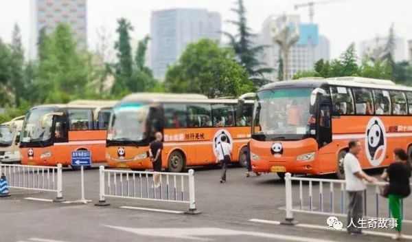 成都沙河公园30人玩2人视频_成都沙河公园有什么好玩的_成都沙河公园占地面积