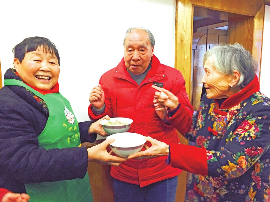 做饭时厨房雾气怎么消除_厨房做饭_厨房一边做饭一边被躁